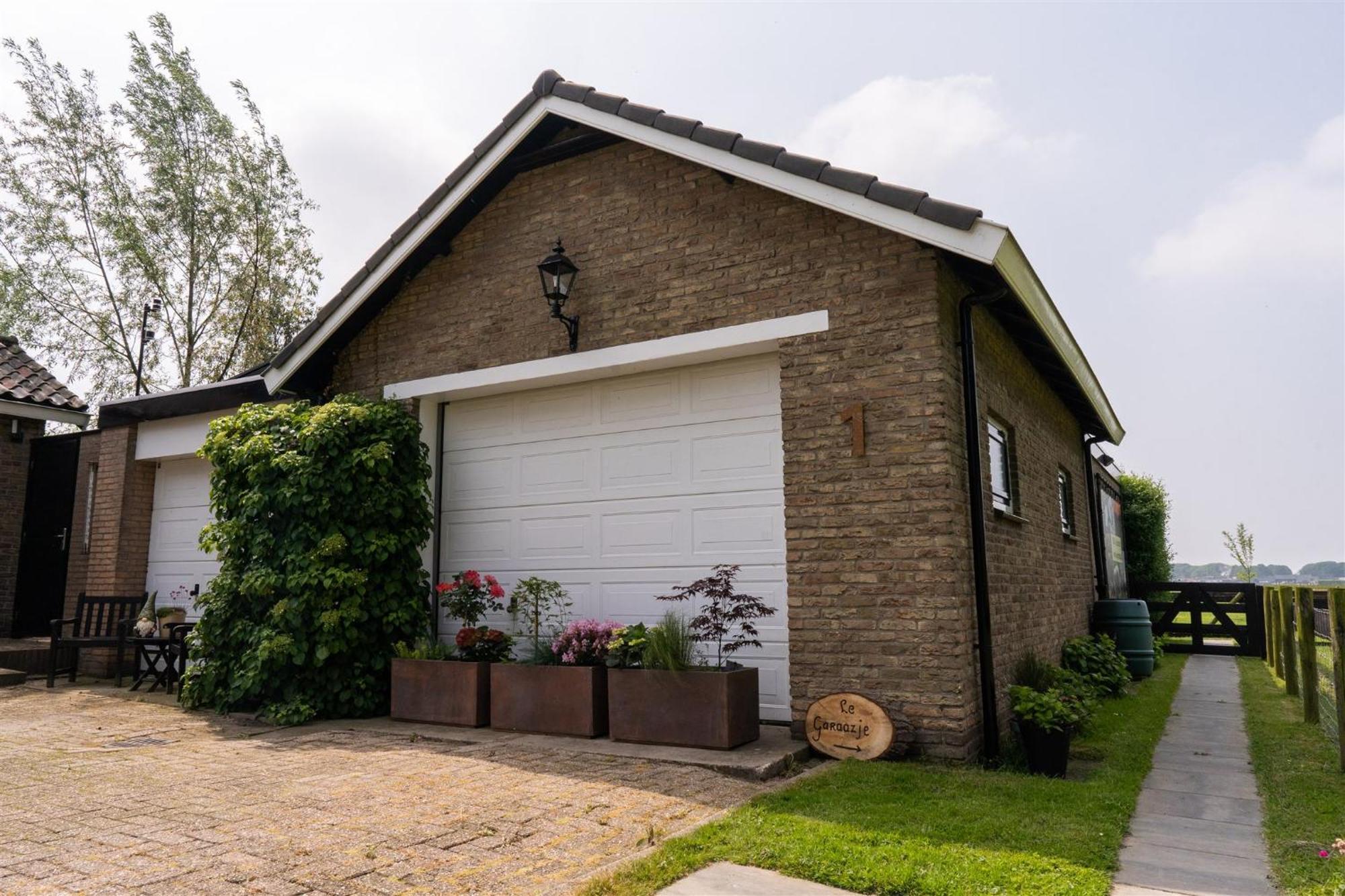 Vakantiewoning Le Garaazje 'S-Gravendeel Exterior foto
