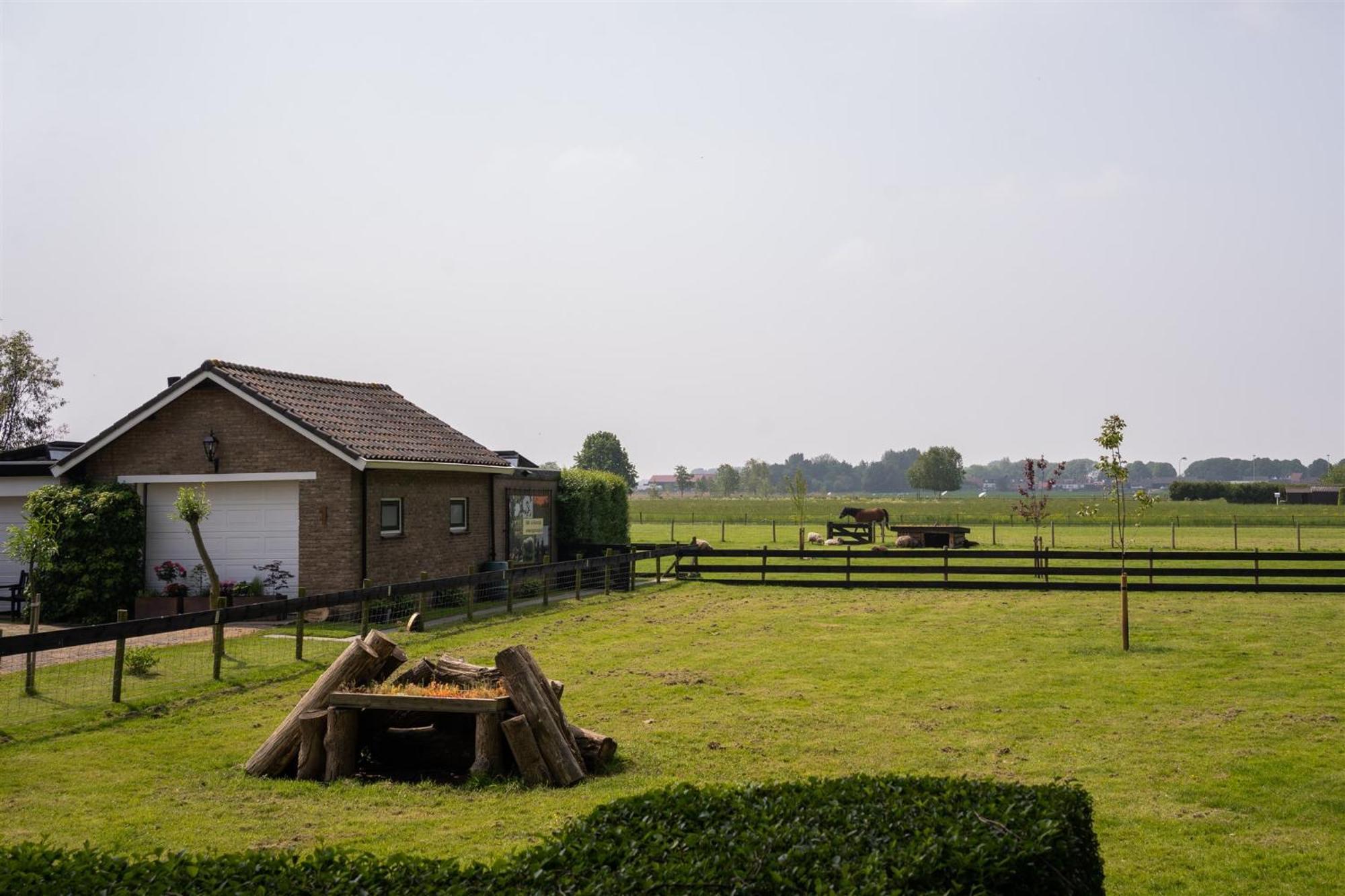 Vakantiewoning Le Garaazje 'S-Gravendeel Exterior foto